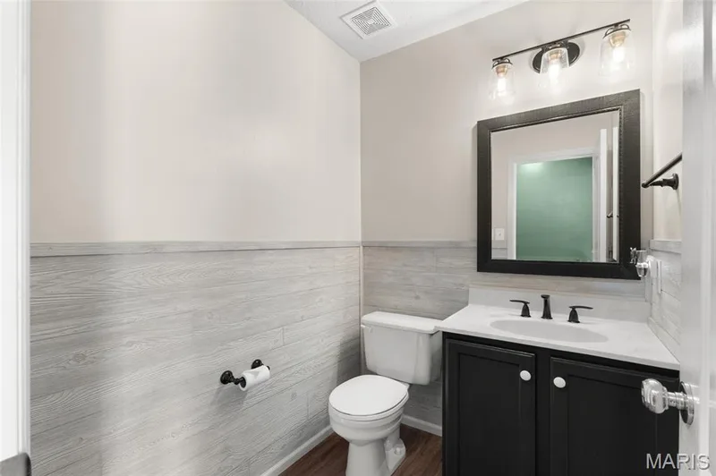 100 Quiet Grove Court, St Peters, MO 63376 — listing photo 8 of 37