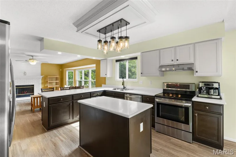 100 Quiet Grove Court, St Peters, MO 63376 — listing photo 14 of 37