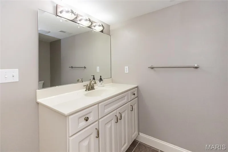 This is a private bath in the bedroom — 910 Daffodil Ridge Drive, O'Fallon, MO 63366