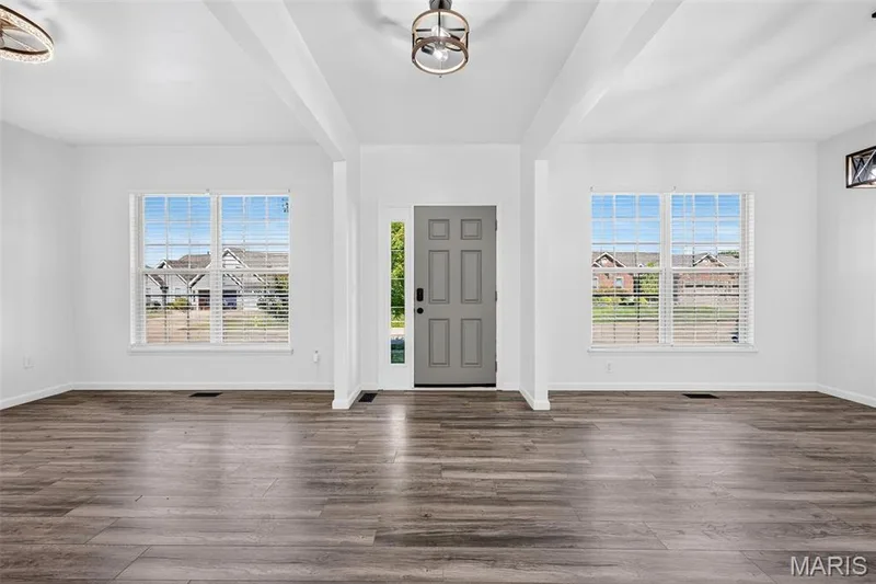 704 Chancellorsville Drive, Wentzville, MO 63385 — listing photo 5 of 58