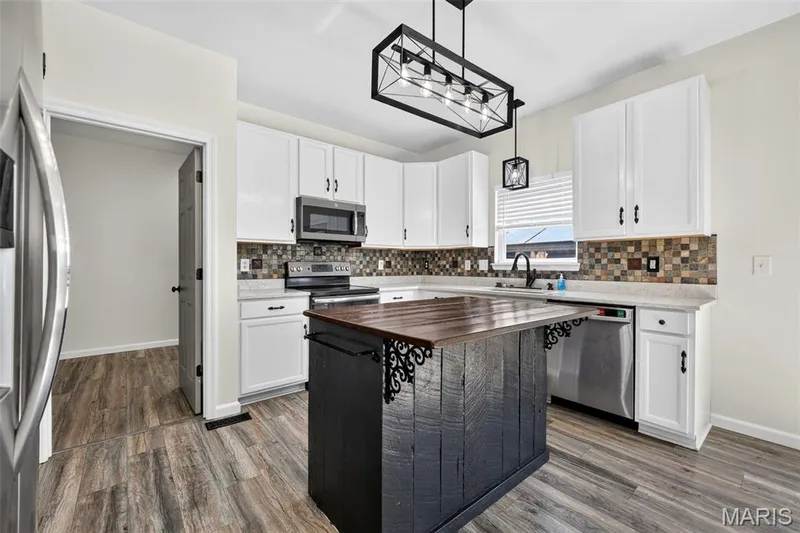 704 Chancellorsville Drive, Wentzville, MO 63385 — listing photo 24 of 58