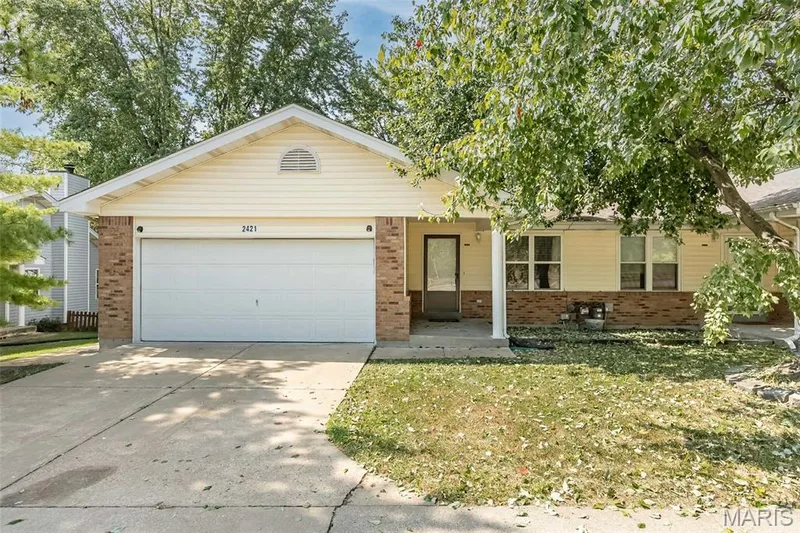 2421 Muegge Road, St Charles, MO 63303 — listing photo 1 of 25