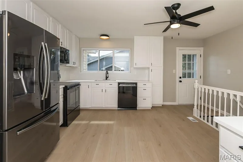 2421 Muegge Road, St Charles, MO 63303 — listing photo 5 of 25