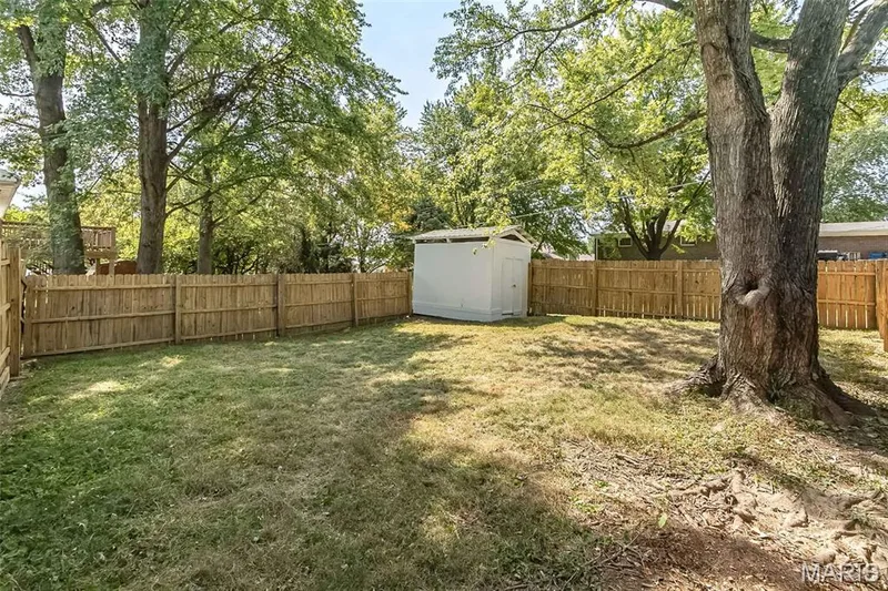2421 Muegge Road, St Charles, MO 63303 — listing photo 18 of 25
