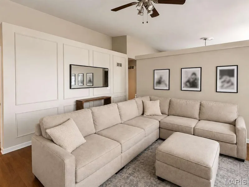 5070 Danielle Drive, St Charles, MO 63304 — listing photo 3 of 22