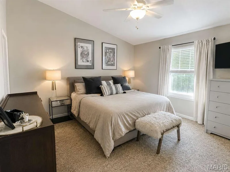 5070 Danielle Drive, St Charles, MO 63304 — listing photo 8 of 22
