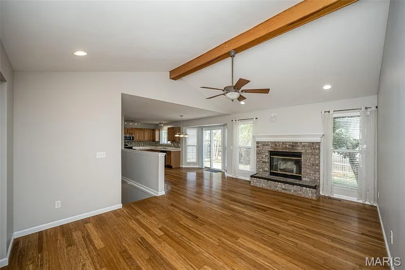 Big vaults, open concept and nice fireplace — 2007 Trio Drive, Wentzville, MO 63385