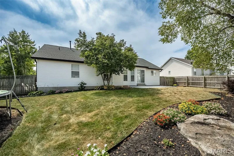 2007 Trio Drive, Wentzville, MO 63385 — listing photo 9 of 18