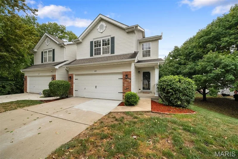 209 Waterside Crossing Court, St Peters, MO 63376 — listing photo 3 of 53