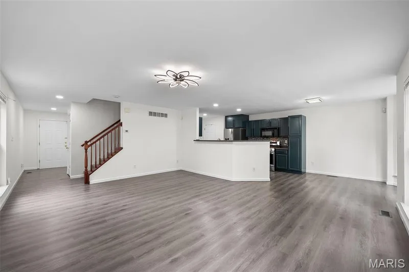 209 Waterside Crossing Court, St Peters, MO 63376 — listing photo 8 of 53