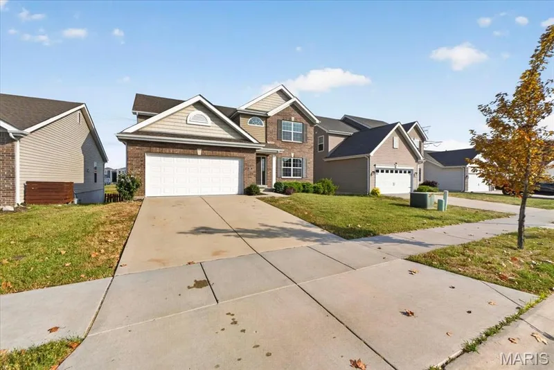 3257 Bentwater Place, St Charles, MO 63301 — listing photo 2 of 55