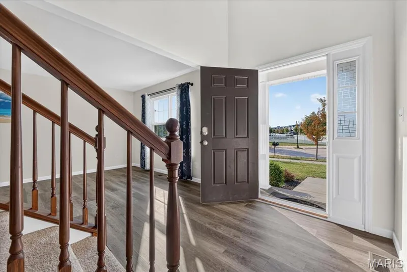 3257 Bentwater Place, St Charles, MO 63301 — listing photo 5 of 55