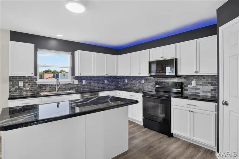 3257 Bentwater Place, St Charles, MO 63301 — listing photo 10 of 55