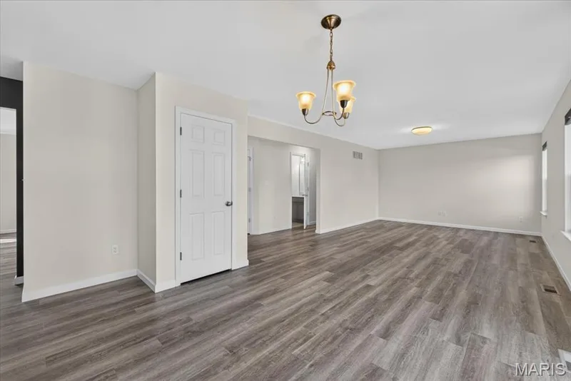 3257 Bentwater Place, St Charles, MO 63301 — listing photo 14 of 55