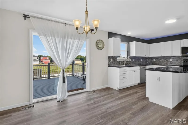 3257 Bentwater Place, St Charles, MO 63301 — listing photo 15 of 55