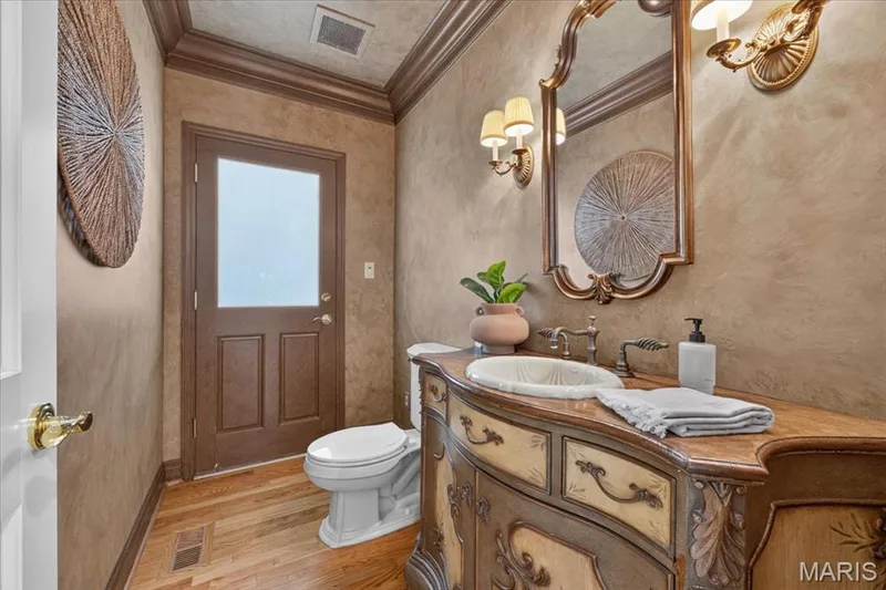 16463 Dapple Gray Court, Chesterfield, MO 63005 — listing photo 17 of 61