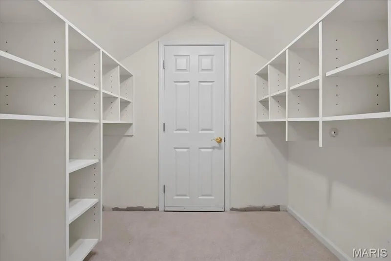 16463 Dapple Gray Court, Chesterfield, MO 63005 — listing photo 35 of 61