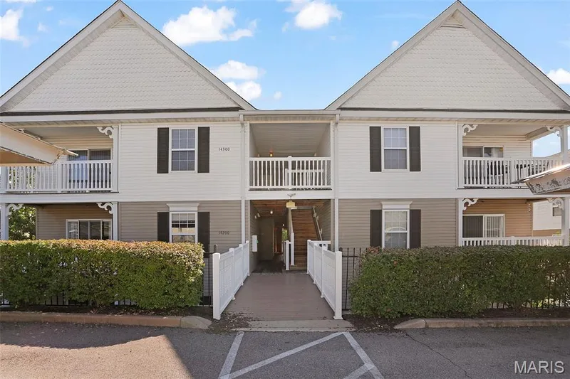 14303 Spring Creek Lane, O'Fallon, MO β listing photo 1