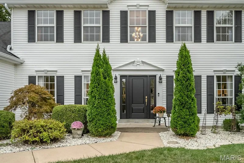 136 Timber Meadows Drive, O'Fallon, MO 63368 — listing photo 2 of 58
