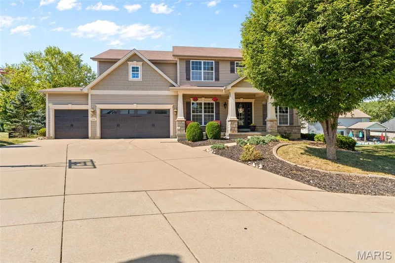 35 W Hampton Ridge Court, Wentzville, MO — listing photo 1