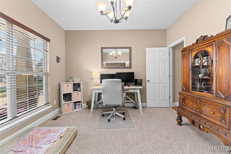 35 W Hampton Ridge Court, Wentzville, MO 63385 — listing photo 6 of 35