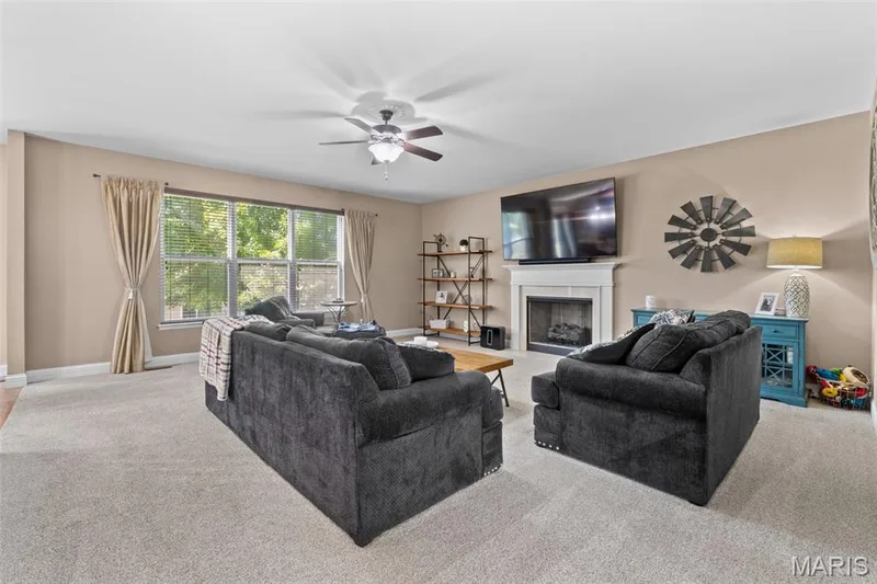 35 W Hampton Ridge Court, Wentzville, MO 63385 — listing photo 9 of 35