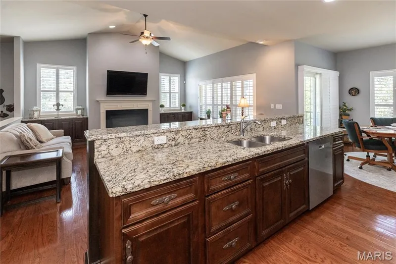 265 Meadows Of Wildwood Boulevard #5, Wildwood, MO 63040 — listing photo 11 of 34