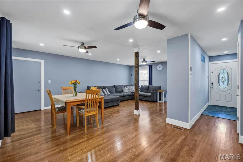 1533 Sherman Drive, St Charles, MO 63303 — listing photo 3 of 30