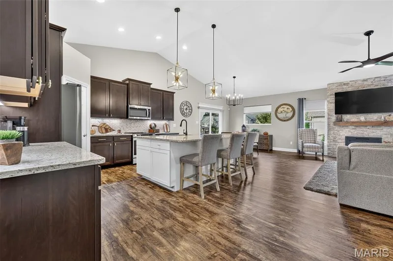 111 Cabot Court, Wentzville, MO 63385 — listing photo 16 of 44