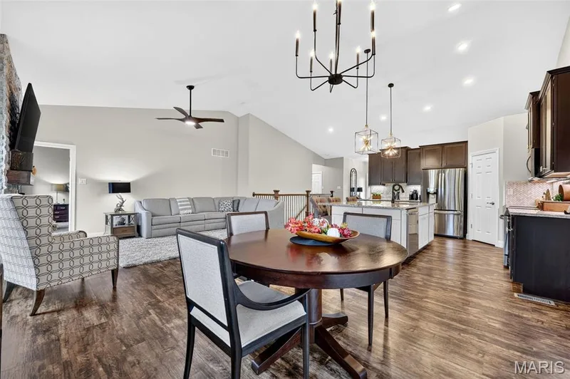 111 Cabot Court, Wentzville, MO 63385 — listing photo 18 of 44
