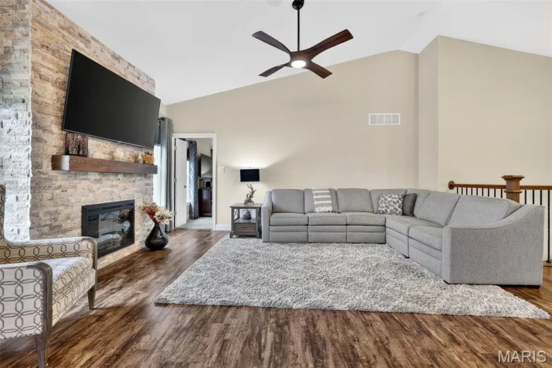 111 Cabot Court, Wentzville, MO 63385 — listing photo 19 of 44