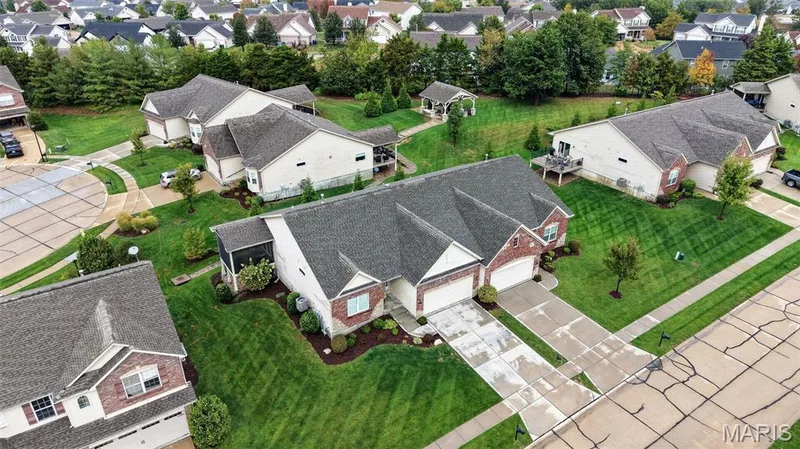 111 Cabot Court, Wentzville, MO 63385 — listing photo 6 of 44