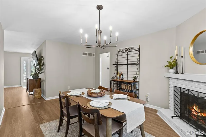 1417 Saint Gregory Lane, St Charles, MO 63304 — listing photo 8 of 26
