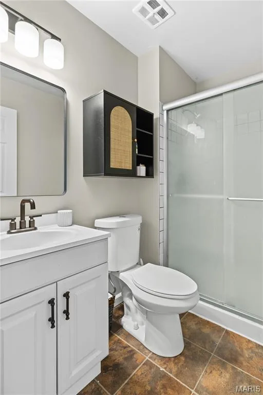 1417 Saint Gregory Lane, St Charles, MO 63304 — listing photo 17 of 26