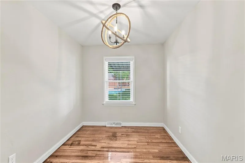 Bed 3 — 1620 Dale Avenue, St Charles, MO 63301