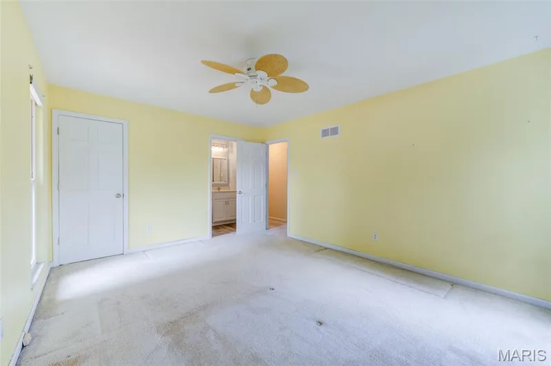 Recessed lighting, wood-finish ceiling fan, and carpeted flooring — 127 Spring Leaf Drive, St Peters, MO 63376