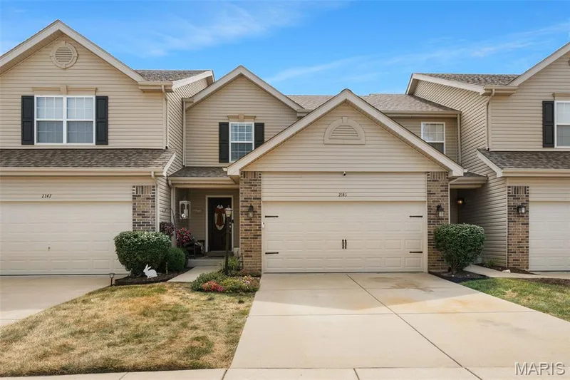 2145 Orchid Blossom Court, St Peters, MO 63376 — listing photo 2 of 24