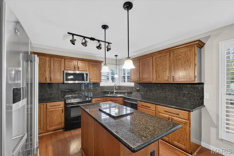 3277 Mango Drive, St Charles, MO 63301 — listing photo 16 of 55