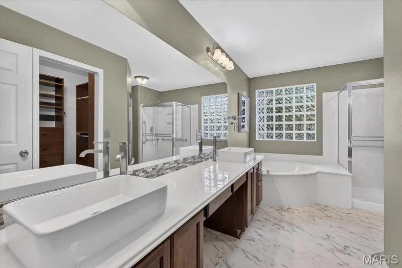 3277 Mango Drive, St Charles, MO 63301 — listing photo 30 of 55