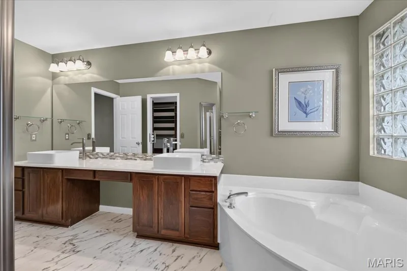 3277 Mango Drive, St Charles, MO 63301 — listing photo 32 of 55