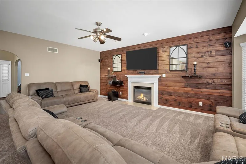 103 Mackintosh Lane, O'Fallon, MO 63368 — listing photo 6 of 71
