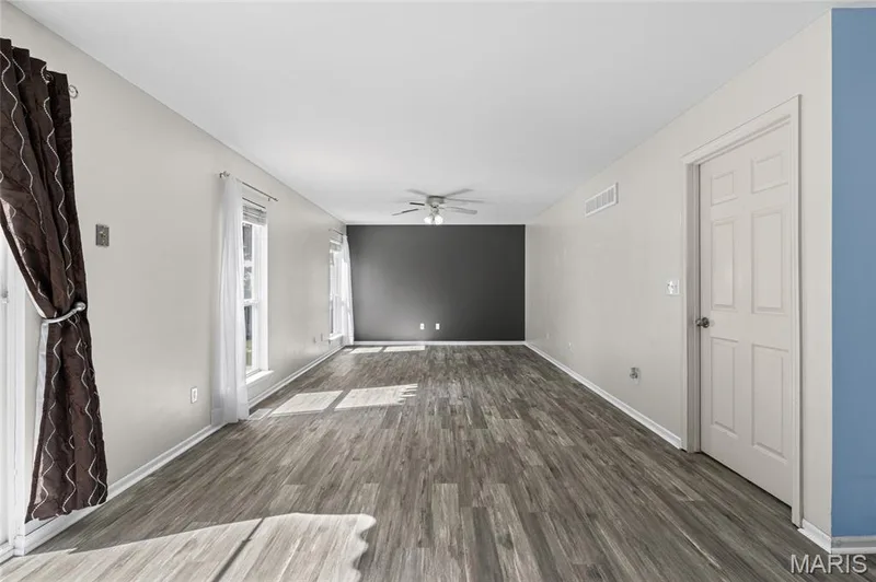 204 Boulder Point Drive, St Peters, MO 63376 — listing photo 4 of 42