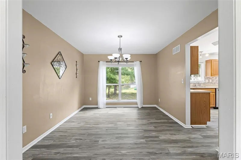 204 Boulder Point Drive, St Peters, MO 63376 — listing photo 6 of 42
