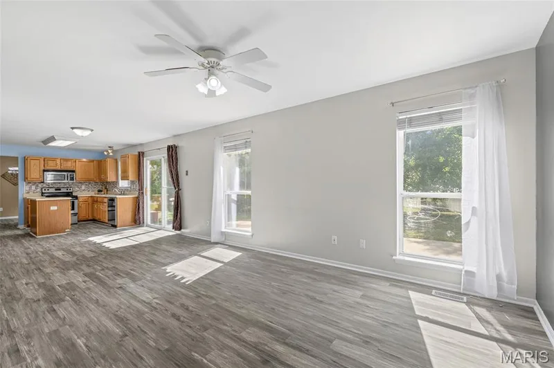 204 Boulder Point Drive, St Peters, MO 63376 — listing photo 13 of 42