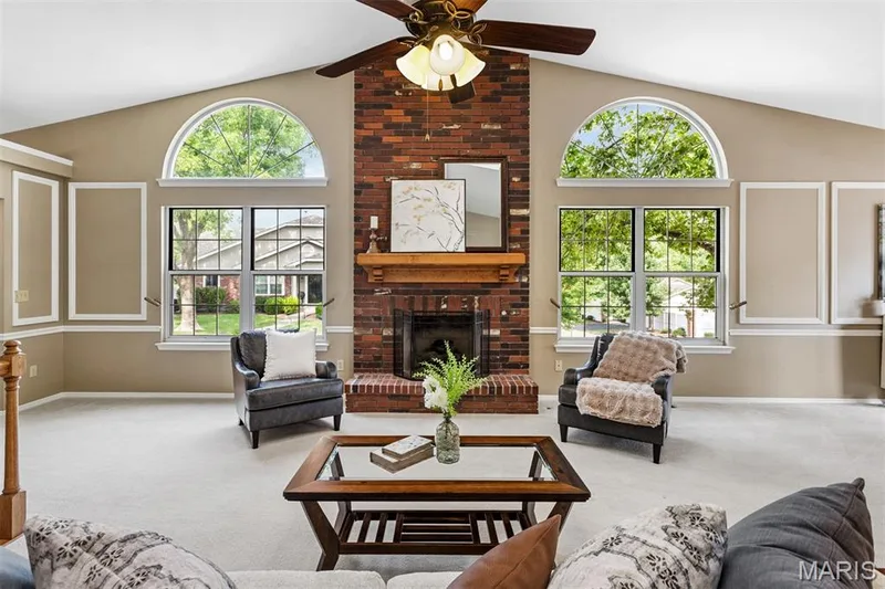 1902 Baxter Ridge Drive, Chesterfield, MO 63017 — listing photo 14 of 51