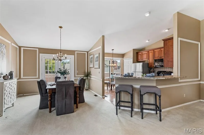 1902 Baxter Ridge Drive, Chesterfield, MO 63017 — listing photo 17 of 51