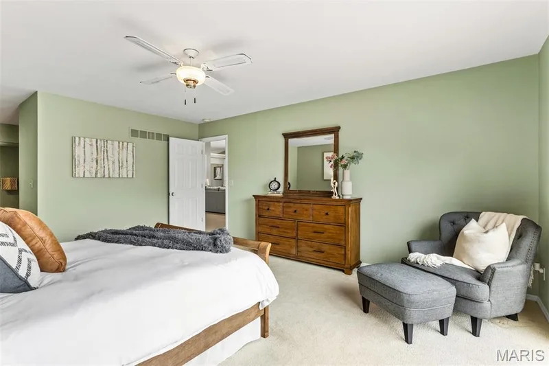 1902 Baxter Ridge Drive, Chesterfield, MO 63017 — listing photo 32 of 51