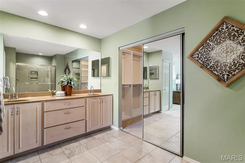 1902 Baxter Ridge Drive, Chesterfield, MO 63017 — listing photo 34 of 51