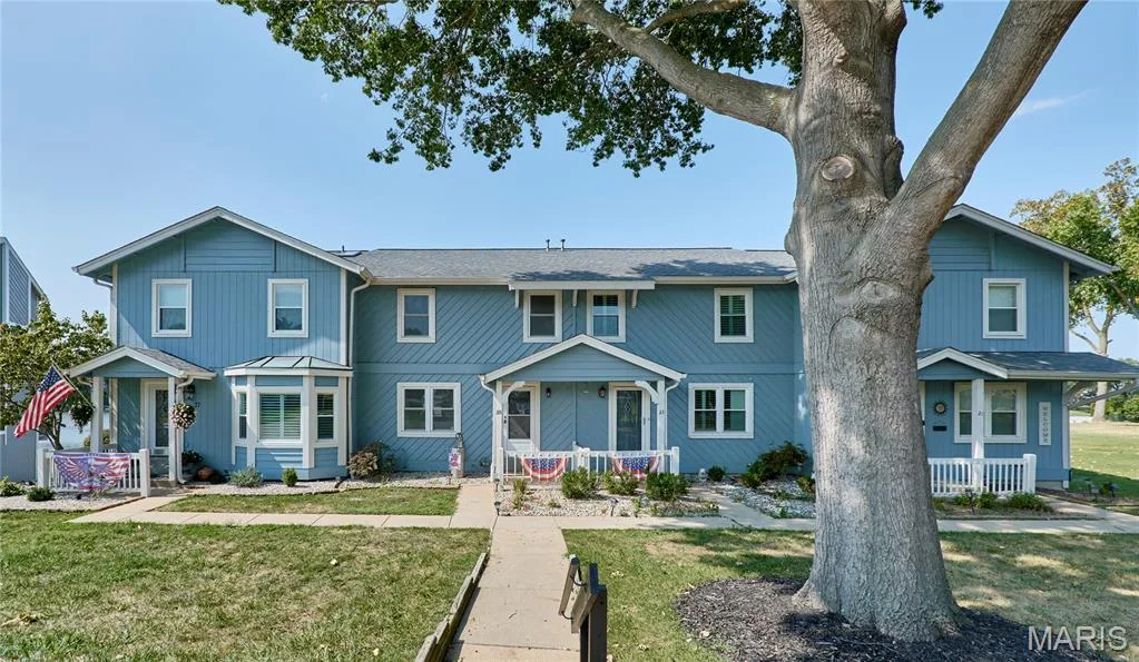 25 Catamaran Drive #2, Lake St. Louis, MO 63367 — listing photo 1 of 50