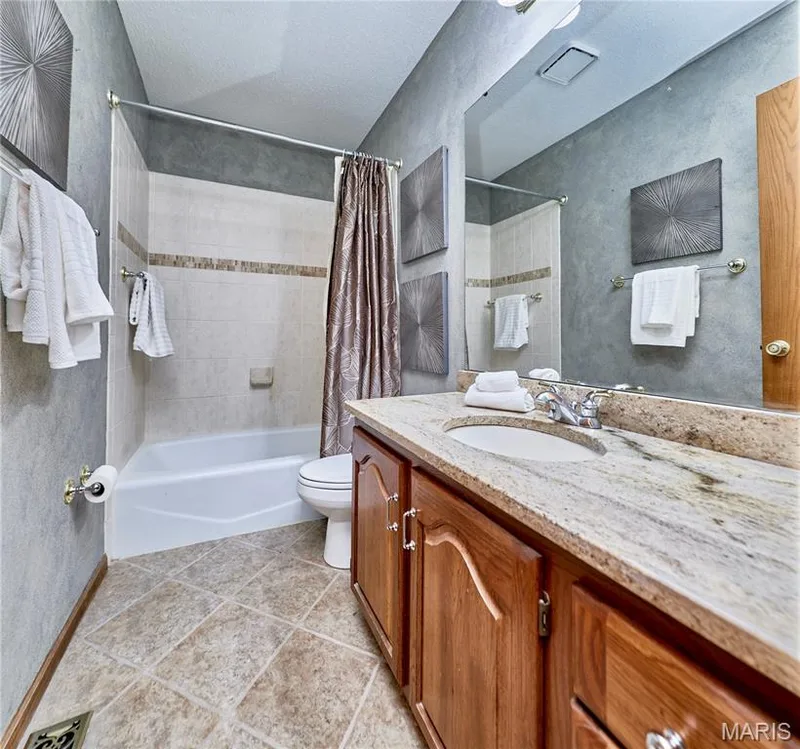 25 Catamaran Drive #2, Lake St. Louis, MO 63367 — listing photo 32 of 50